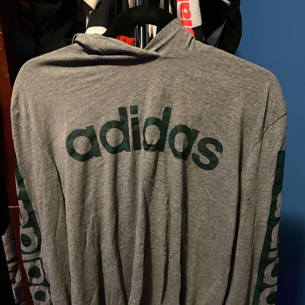 XL 18/20 Adidas Shirt